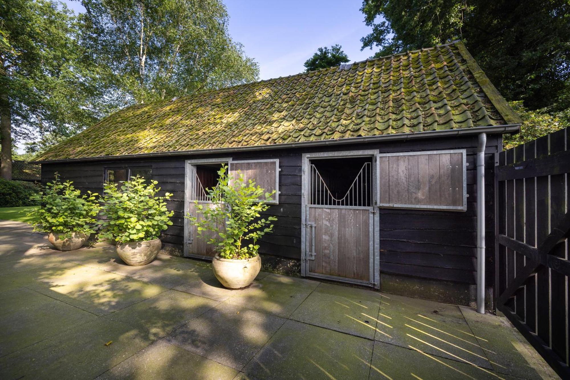 לונטרן Luxe Hofstede Met Paardenstalling מראה חיצוני תמונה